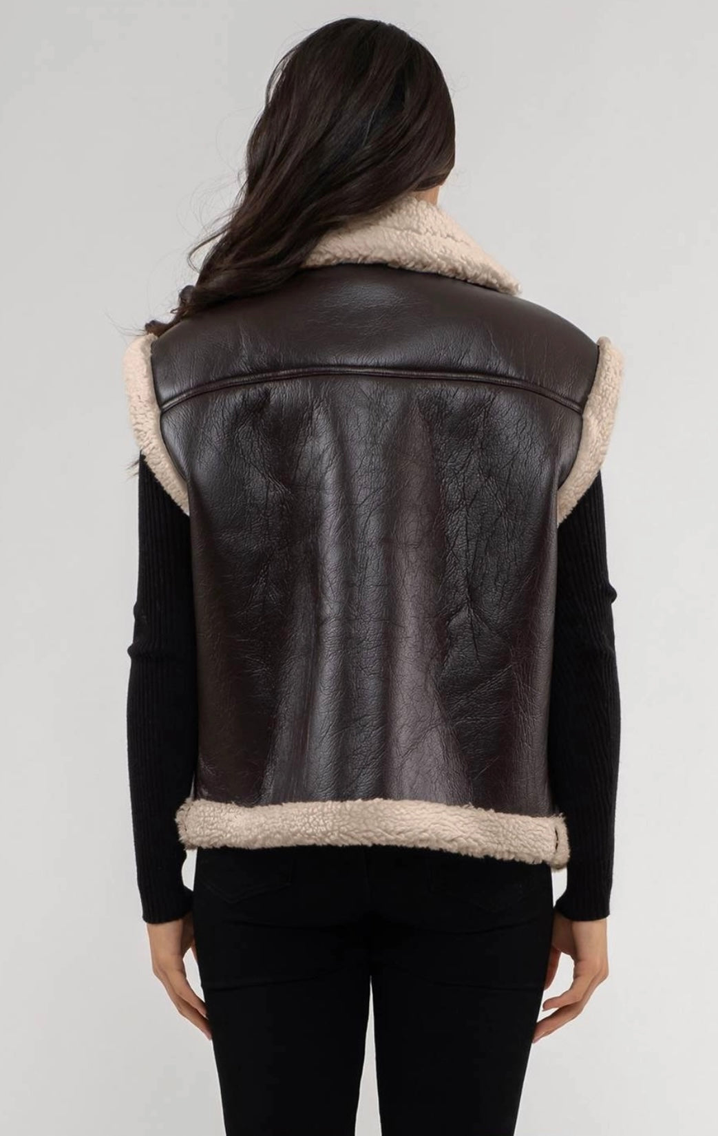 Amelia Vest