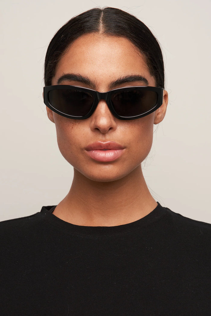 Raci (Black)