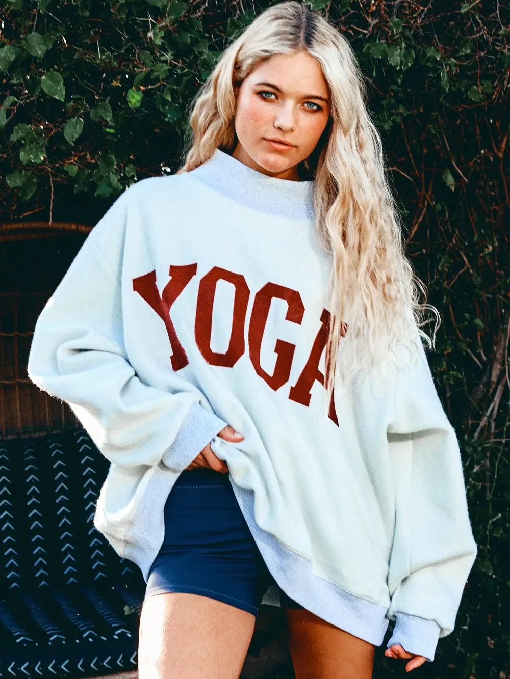 PILATES & YOGA reversible mock neck
