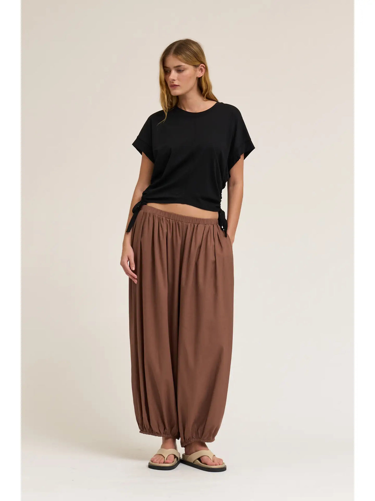 Side Scrunch Tee