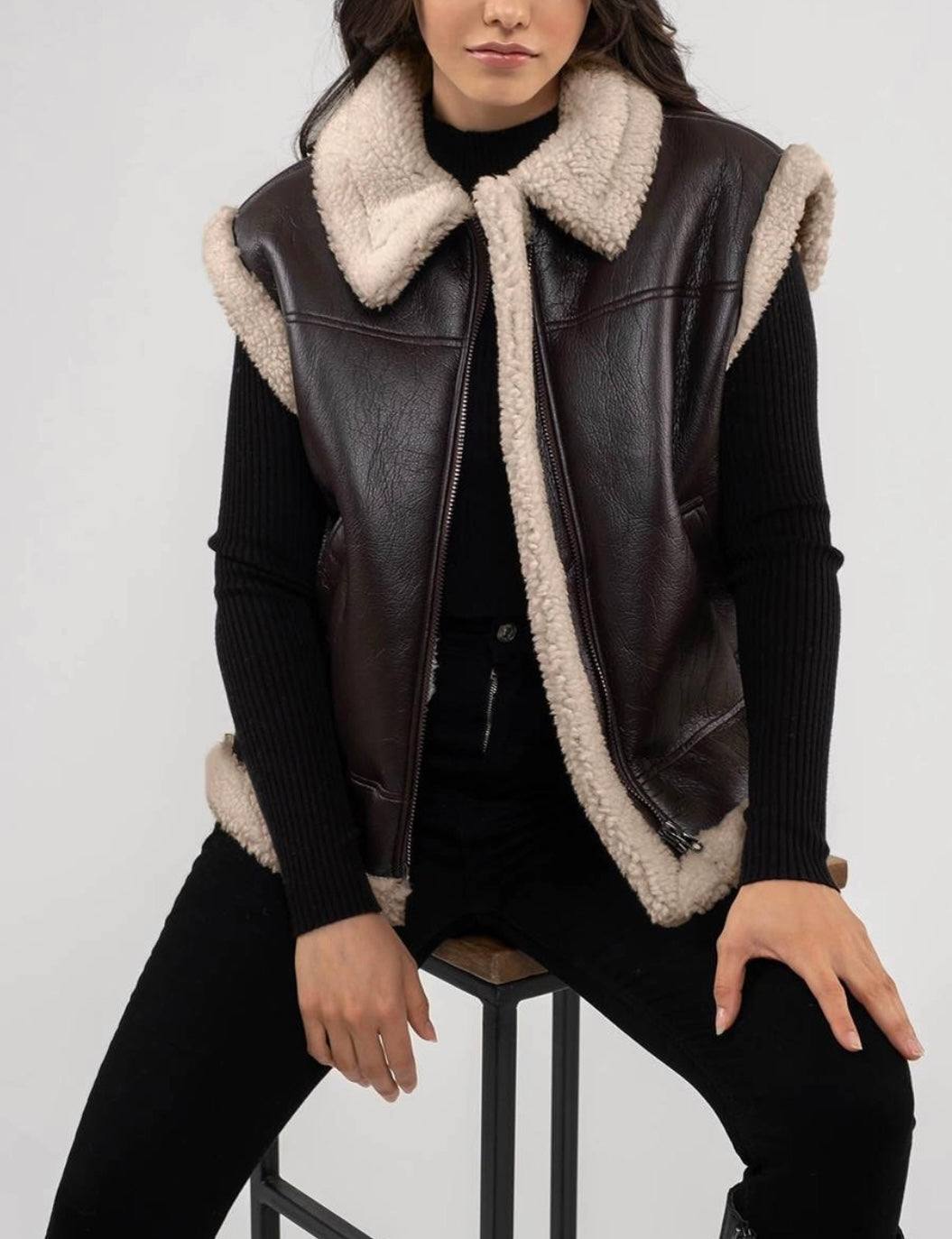 Amelia Vest