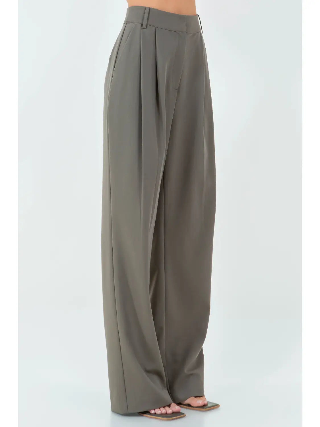 Pleat Detailed Woven Straight Trousers