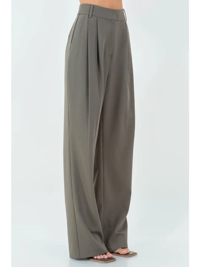 Pleat Detailed Woven Straight Trousers