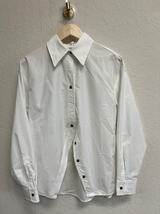Bella Button Up